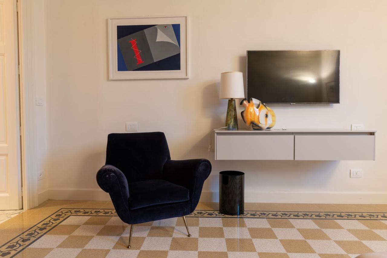 בטולה Residenza Villa Tosca מראה חיצוני תמונה