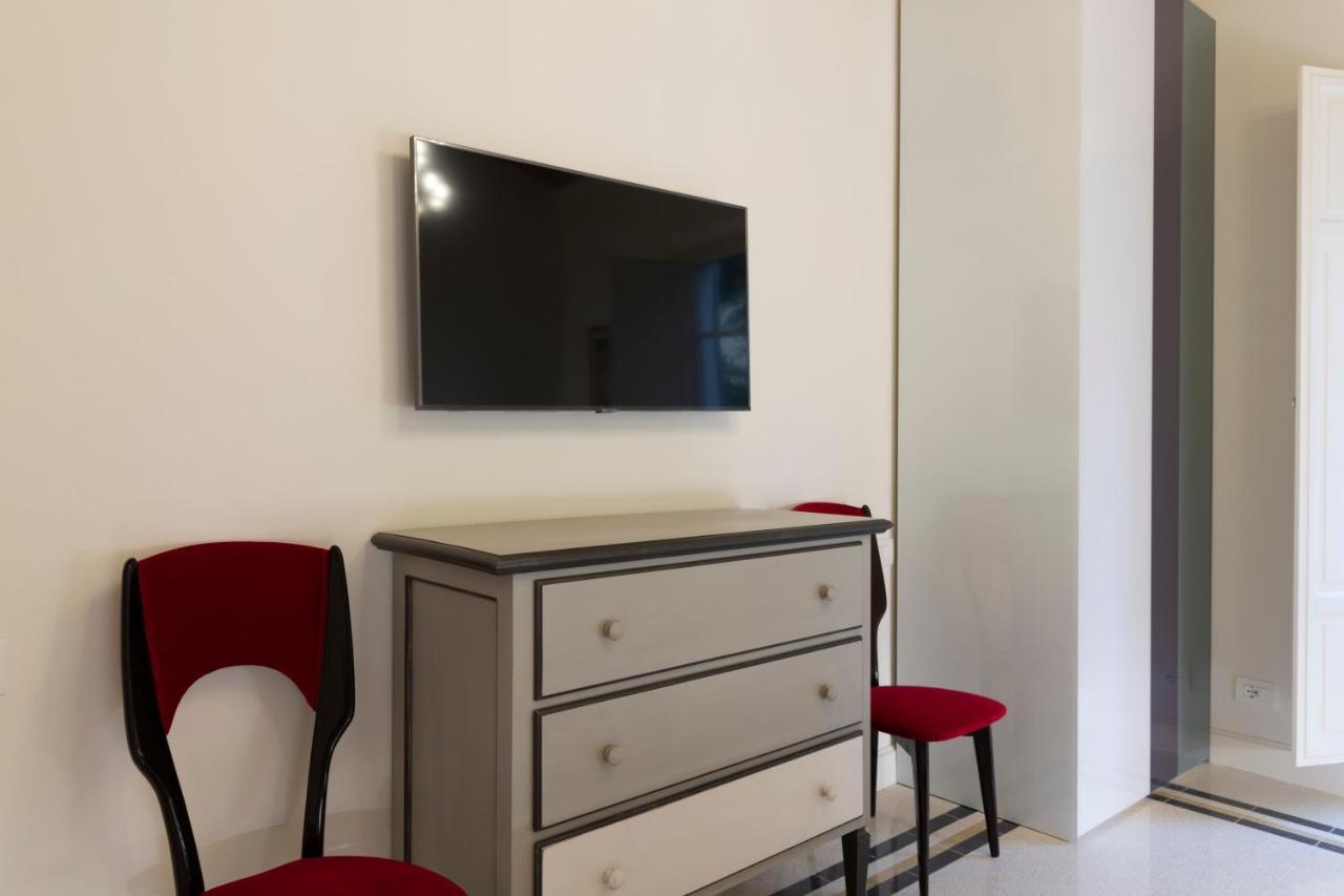 בטולה Residenza Villa Tosca מראה חיצוני תמונה